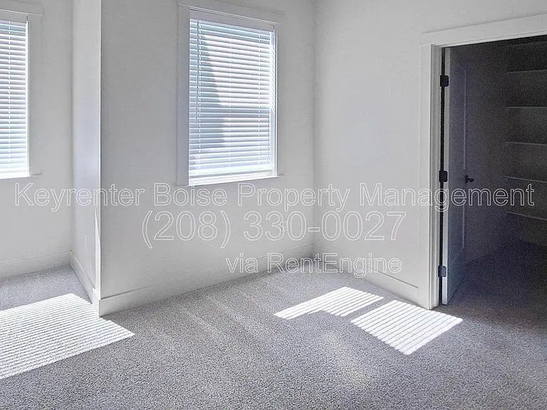 1508 S Oakland Ave — Photo 12