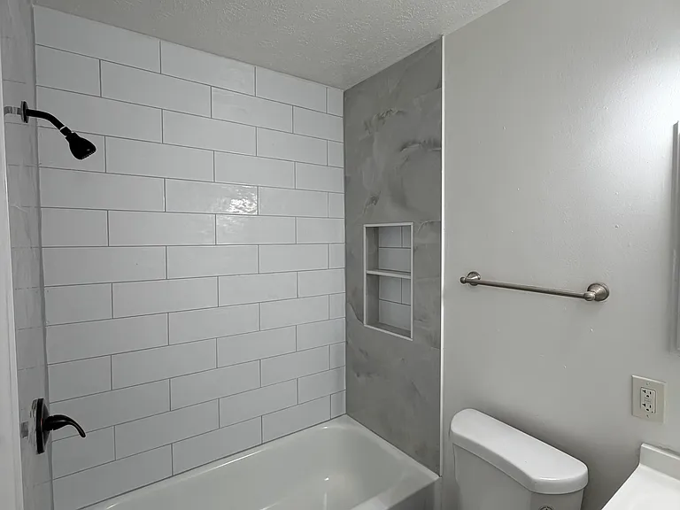 13395 Madison Ave #204 — Photo 7