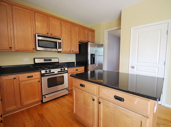 4th image of 25121 Armstrong Ln