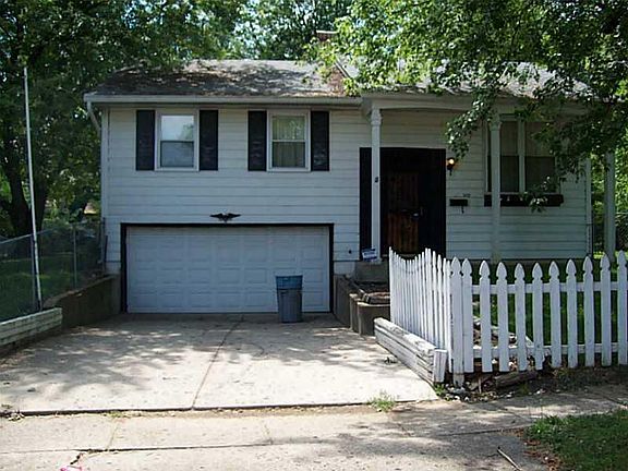 3rd image of 3428 N Maura Ln