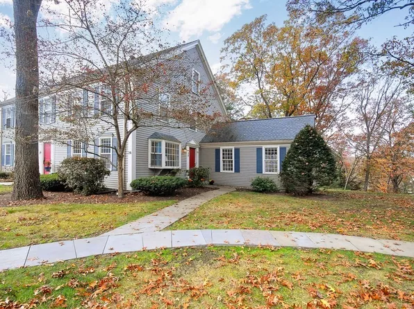 34 Center Village Dr #34, Concord, MA 01742