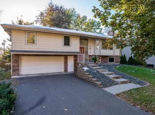 471 Desnoyer Ave, Saint Paul, MN 55104