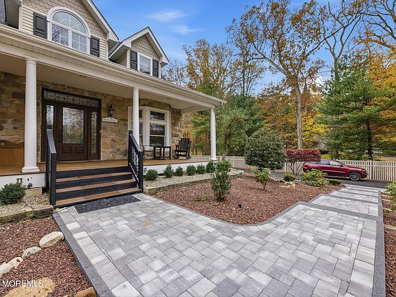 3rd image of 27 Carrs Tavern Road