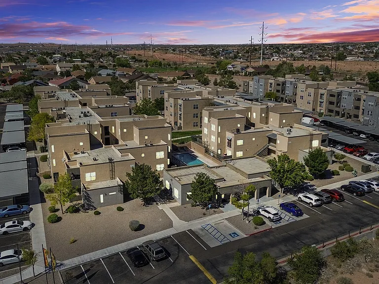 La Cantera Senior Apartments — Photo 1