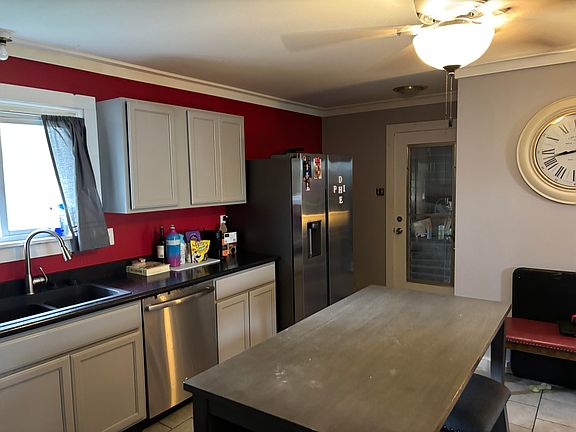 4th image of 11 Holland Ave