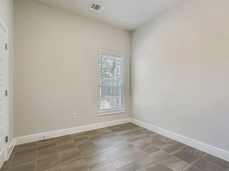 2500 American Dr #B — Photo 9