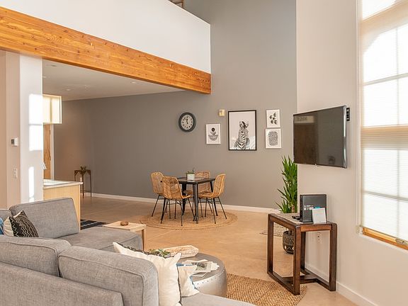 3rd image of 703 Camino De La Familia Unit 3206
