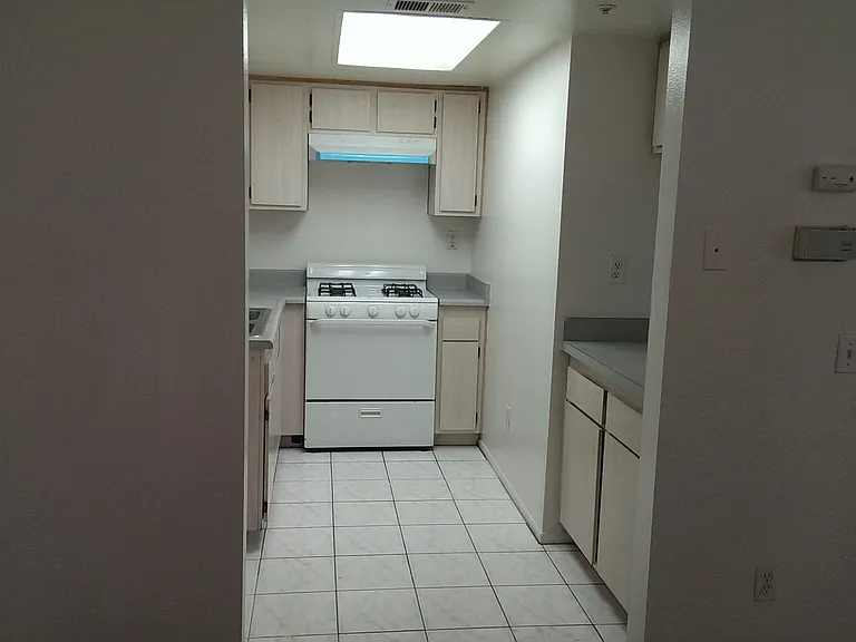 5831 Kingman Ave #O — Photo 8