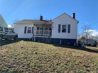 307 Circle Dr, Mount Airy, NC 27030