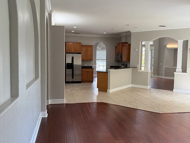 5667 Vintage View Ave — Photo 20