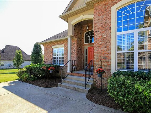 2nd image of 671 Starpoint Dr