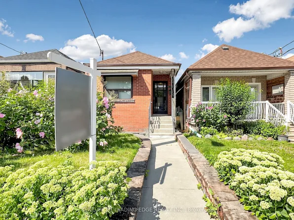 180 Gilbert Ave, Toronto, ON M6E 4W5