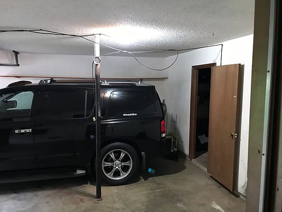 Double garage w/workshop