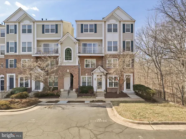 6045 Terrapin Pl Unit 304, Alexandria, VA 22310