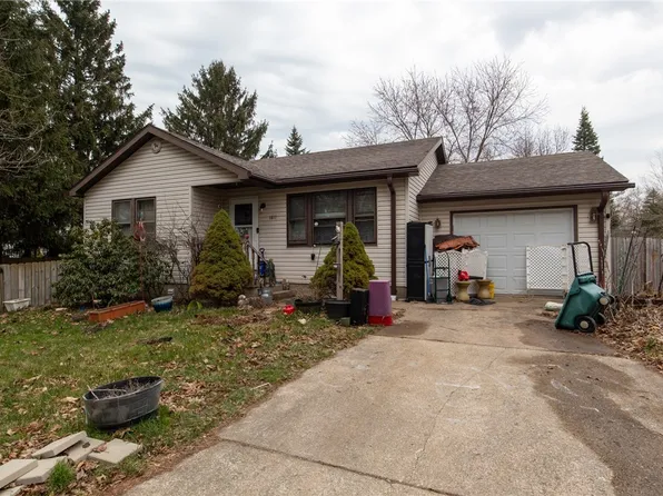 1811 Clifford Dr, Erie, PA 16505