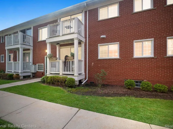475 N Eton St APT C7, Birmingham, MI 48009