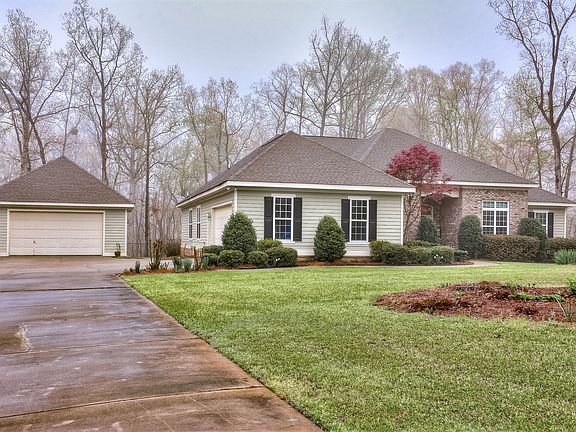 4th image of 1073 Plantation Pl