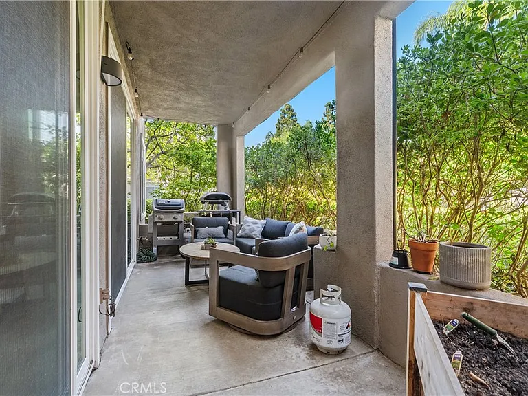66 Baycrest Ct — Photo 30