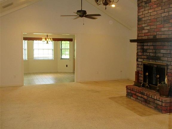 4th image of 13595 Chimney Rock Dr