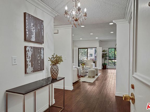 4th image of 651 N Wilcox Ave #1A