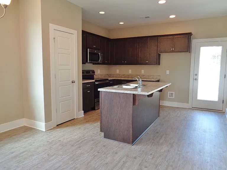 602 The Heights Ln — Photo 4