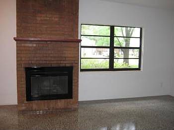 5th image of 2107 Oak Ave
