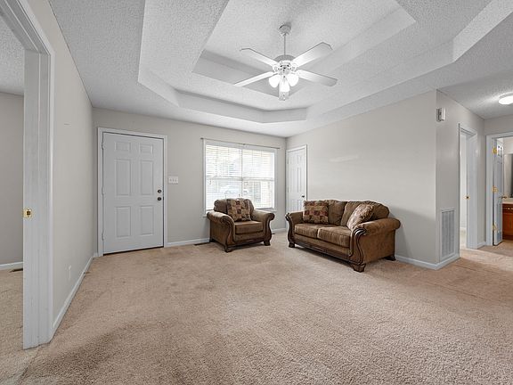 4th image of 97 Monarch Ln