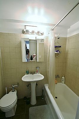 4th image of 310 E 55th St APT 8G