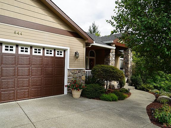 5th image of 644 Ashland Creek Dr