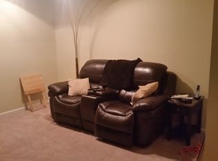 81 Annapolis Dr, Sicklerville, NJ 08081