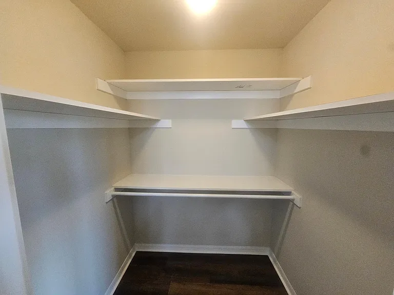 2nd walk in closet in Master bedroom