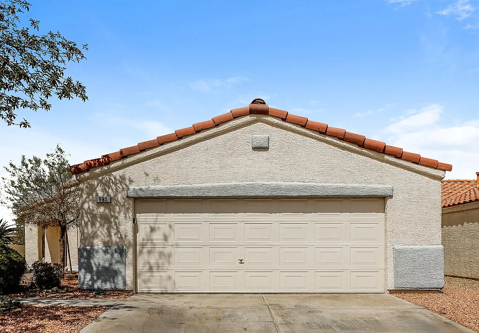881 Adobe Flat Dr