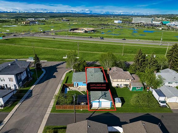 2nd image of 5424 37th St SW