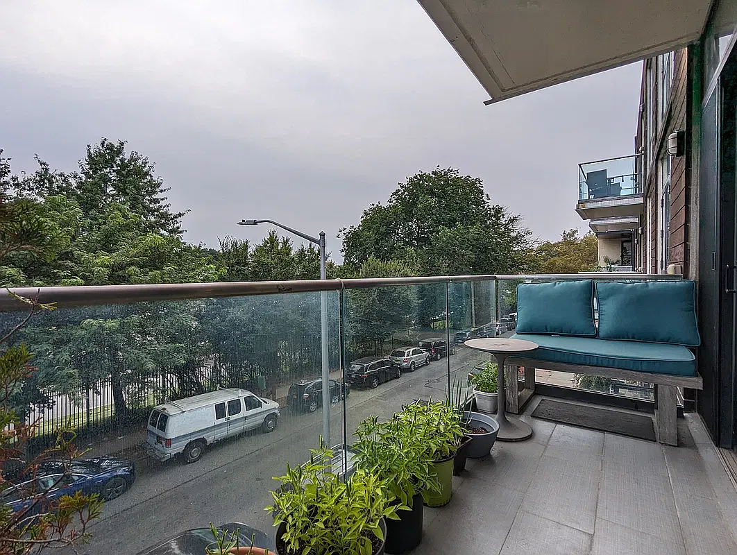 233 34th Street — Photo 3