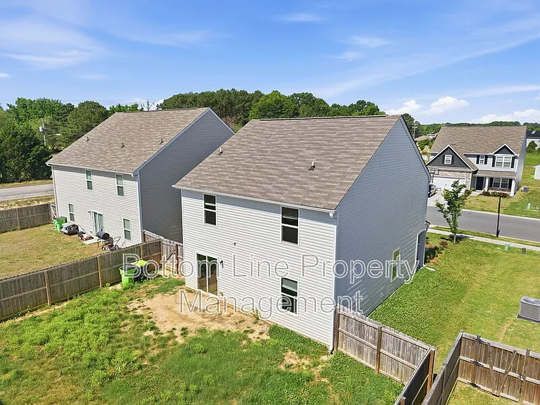 608 Frosty Way — Photo 17