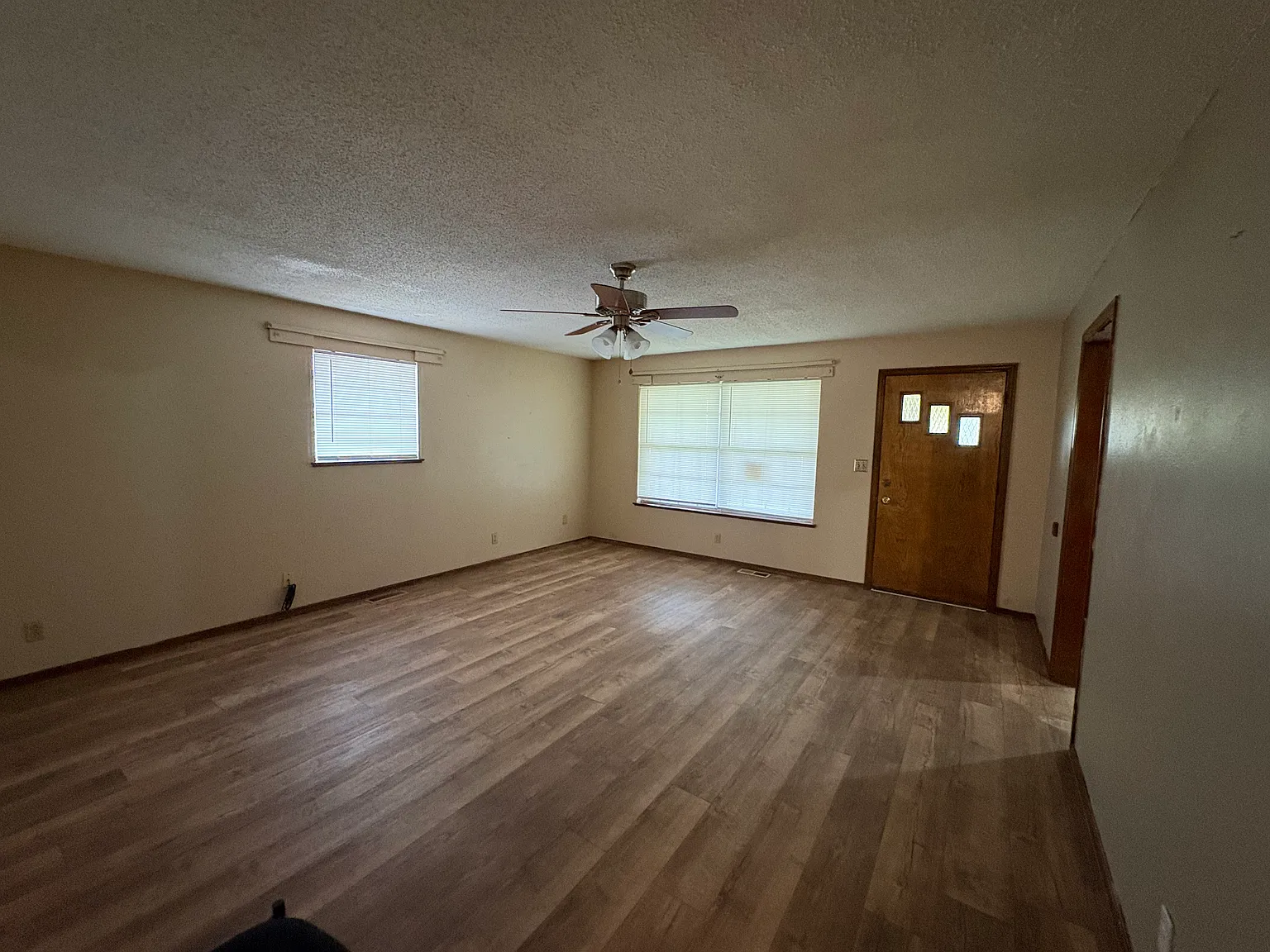2 bed, 1701 sqft, $1,000 — Photo 3