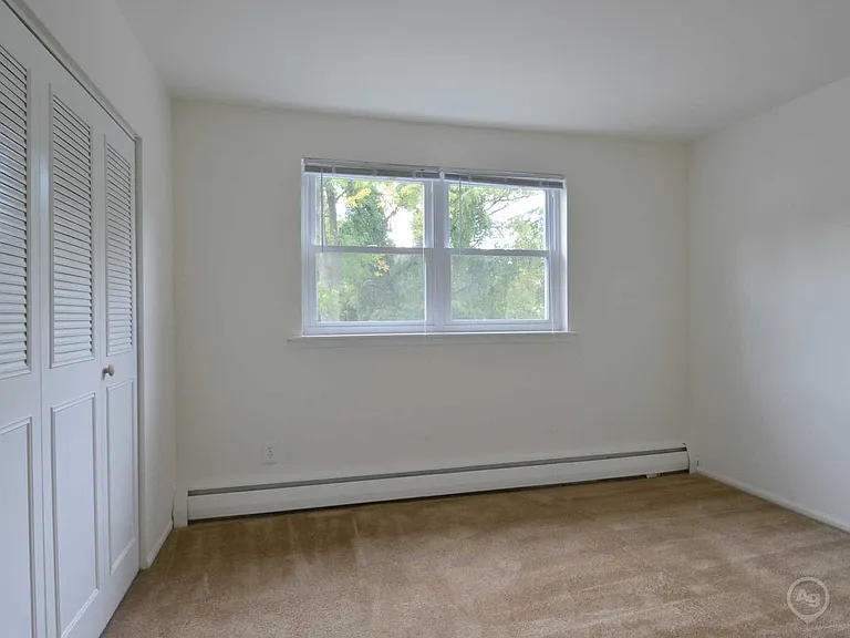 Ridgeway Court Apartments — Photo 39