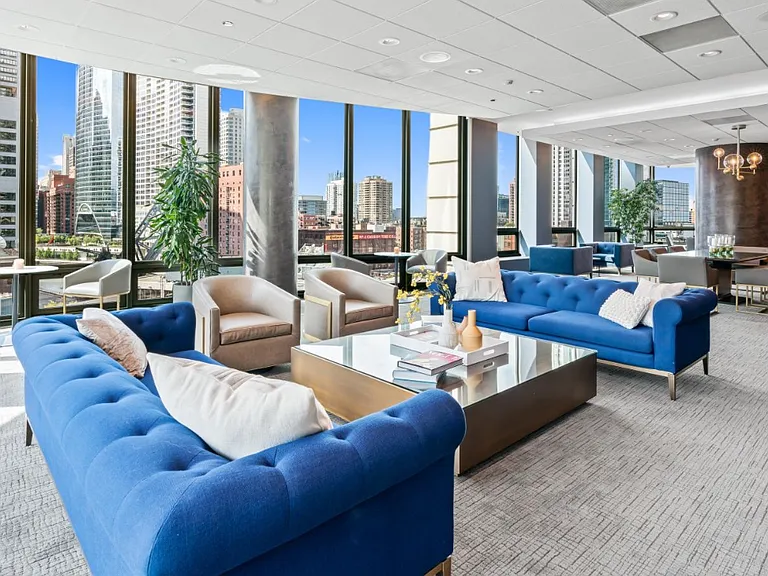 200 W Grand Ave #2314 — Photo 6