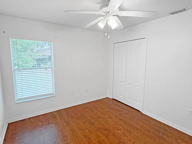 467 Sauders Rd SE — Photo 18