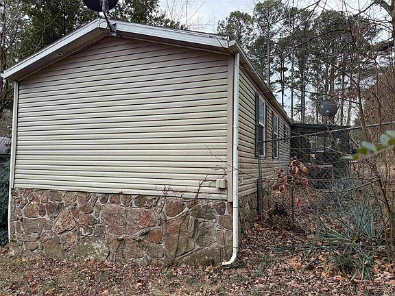4th image of 102 Fireside Ln