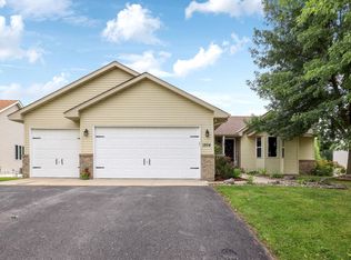 1204 Meadow Pkwy, Mayer, MN 55360