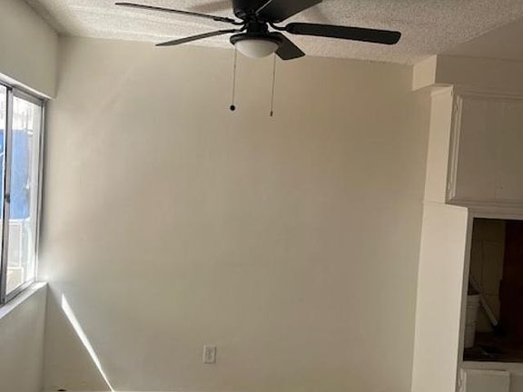 4th image of 3-533 S Flower St