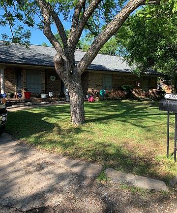 2nd image of 2808 Tanglewood Dr
