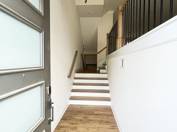 3rd image of 2142 Hinton Dr SE #2142