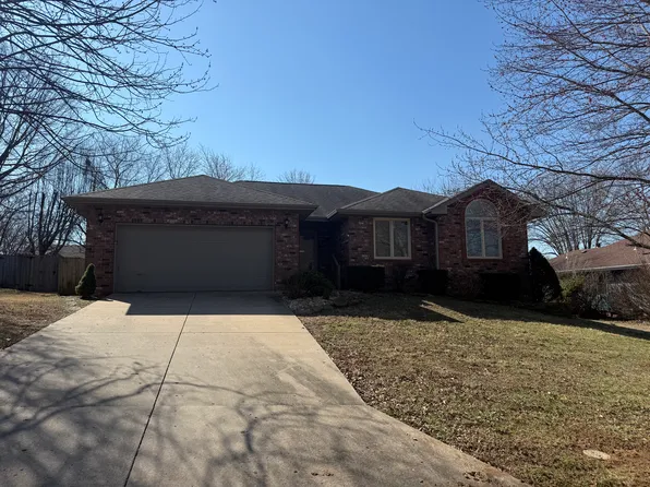 2290 W Williamsburg St, Springfield, MO 65810