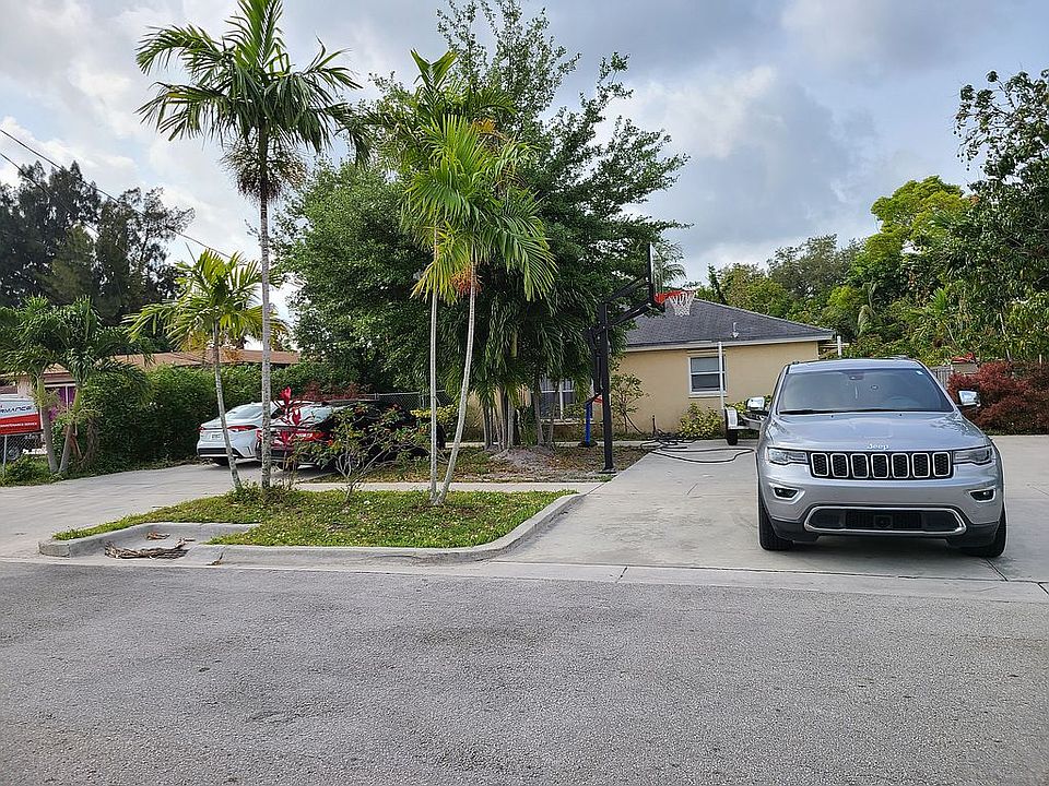 1st image of 32 NW 169th St