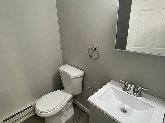5th image of 1309 W Wingohocking St #B