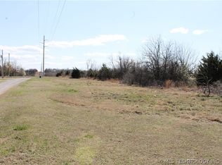 390 East Rd, Oologah, OK 74053