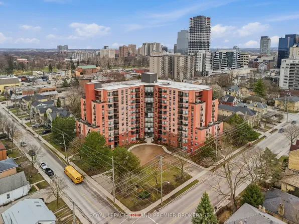 600 Talbot St Unit 1004, London, ON N6A 5L9