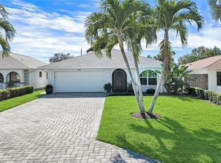 574 102nd AVE N, NAPLES, FL 34108